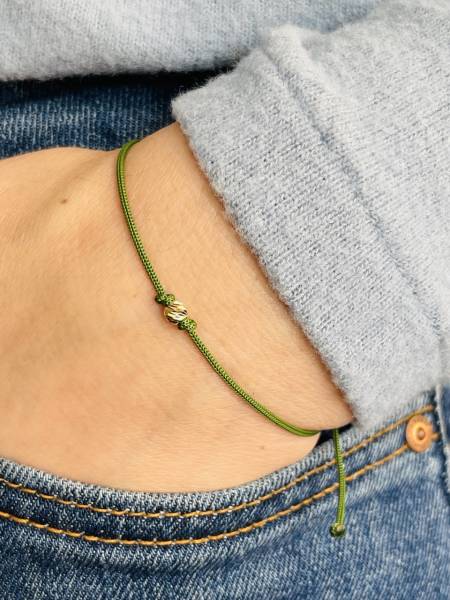 Kalemli Küçük Top Altın İp Bileklik