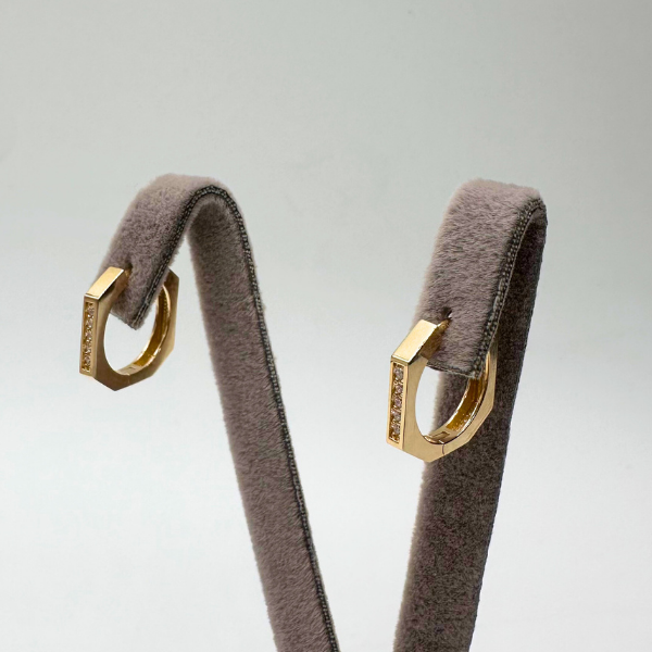 Taşlı Magnet Altın Tasarım Küpe