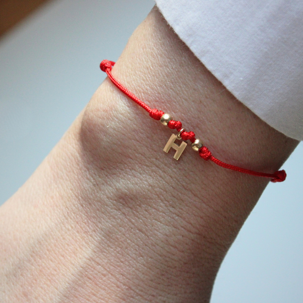 Harfli ve Toplu Altın İp Bileklik