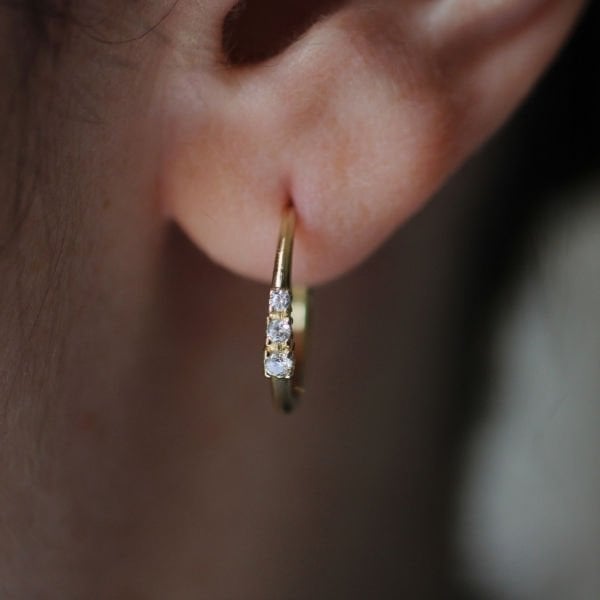 3 Taşlı Halka Küpe