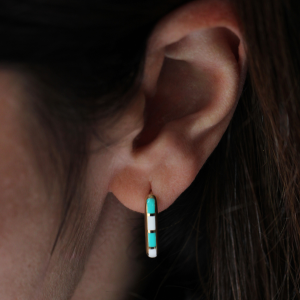 Beyaz Mavi Mineli Küpe